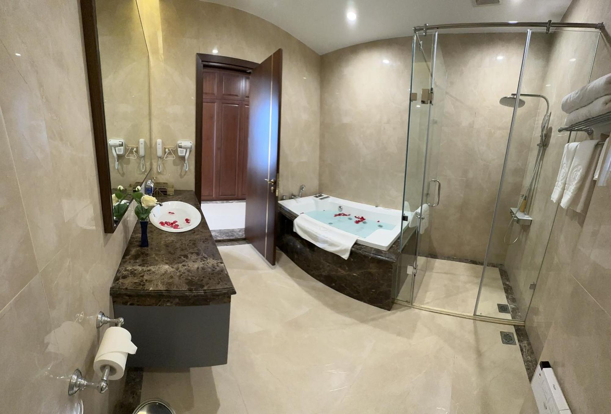 Kinh Bac Palace Hotel Bắc Ninh Extérieur photo